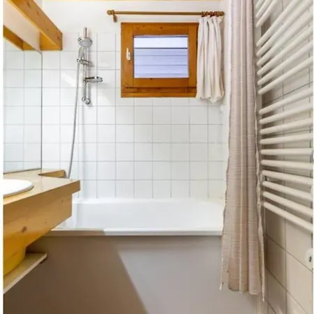Apt 6-95580